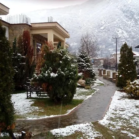 Villa Evenos Káto Loutrákion