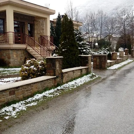 Villa Evenos Káto Loutrákion